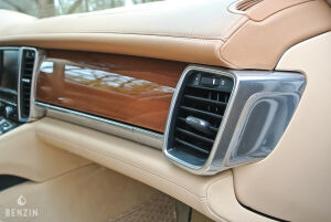 Porsche Panamera Turbo - 2010