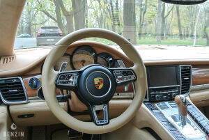 Porsche Panamera Turbo - 2010