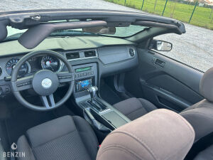 Ford Mustang Cabriolet - 2012