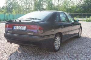 Renault Safrane Baccara 3.0 V6 - 1995