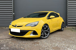 Opel Astra OPC - 2013