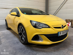 Opel Astra OPC - 2013