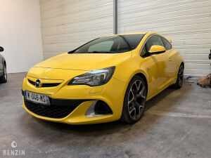 Opel Astra OPC - 2013