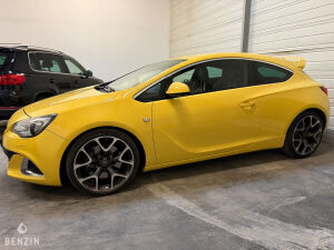 Opel Astra OPC - 2013