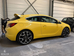 Opel Astra OPC - 2013