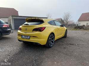 Opel Astra OPC - 2013