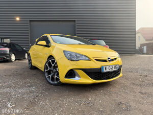Opel Astra OPC - 2013