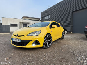 Opel Astra OPC - 2013