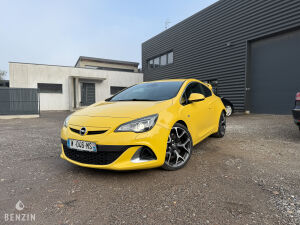 Opel Astra OPC - 2013