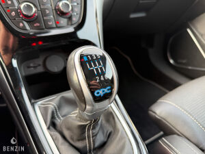 Opel Astra OPC - 2013