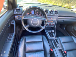 Audi A4 Cabriolet 2.4 V6 - 2002