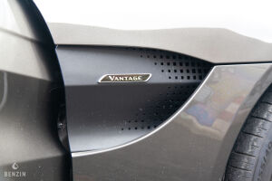 Aston Martin V8 Vantage 007 Edition - 2021
