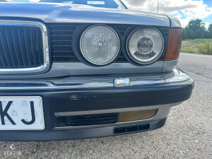 BMW 750iL e32 - 1989