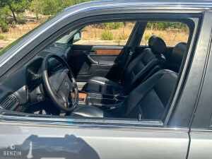 BMW 750iL e32 - 1989