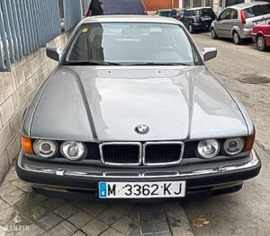 BMW 750iL e32 - 1989