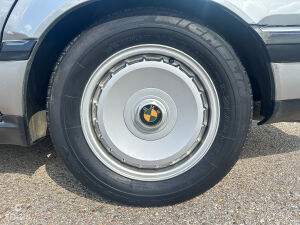 BMW 750iL e32 - 1989