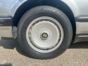 BMW 750iL e32 - 1989