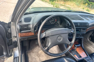 BMW 750iL e32 - 1989