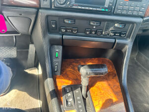 BMW 750iL e32 - 1989