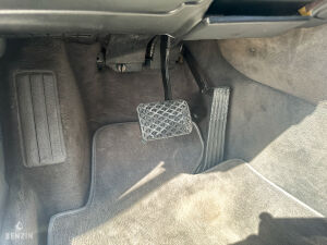 BMW 750iL e32 - 1989