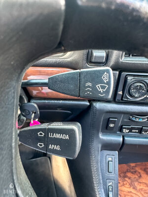 BMW 750iL e32 - 1989