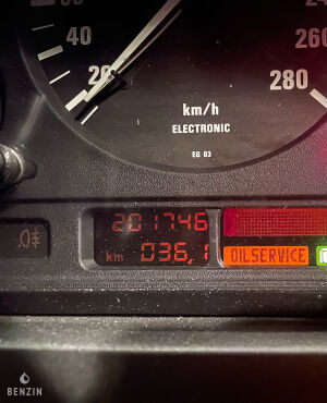 BMW 750iL e32 - 1989