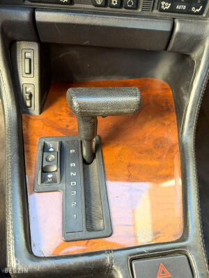 BMW 750iL e32 - 1989