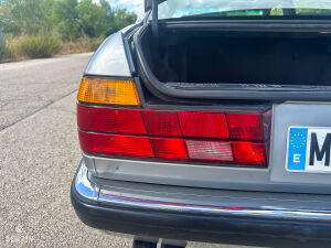 BMW 750iL e32 - 1989