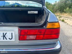 BMW 750iL e32 - 1989