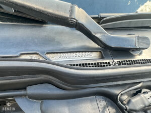 BMW 750iL e32 - 1989