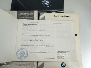 BMW 750iL e32 - 1989