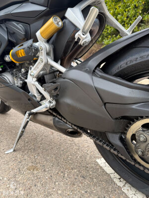 Ducati Panigale V2 955 Black on Black edition - 2024