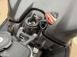 Ducati Panigale V2 955 Black on Black edition - 2024