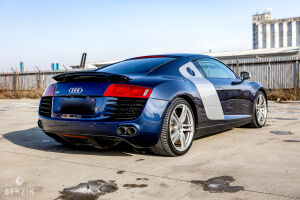 Audi R8 V8 - 2010*Flash