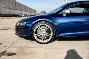 Audi R8 V8 - 2010*Flash