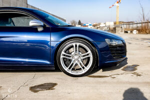 Audi R8 V8 - 2010*Flash