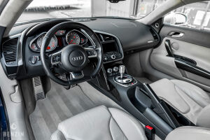 Audi R8 V8 - 2010*Flash