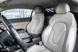 Audi R8 V8 - 2010*Flash