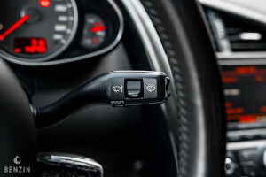 Audi R8 V8 - 2010*Flash