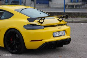 Porsche Cayman 718 GT4 - 2020