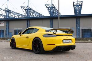 Porsche Cayman 718 GT4 - 2020