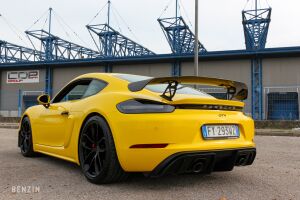 Porsche Cayman 718 GT4 - 2020