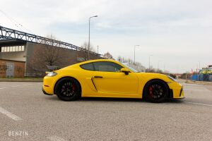 Porsche Cayman 718 GT4 - 2020