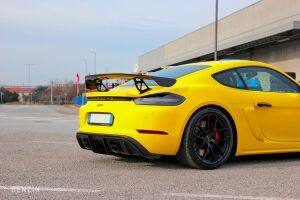 Porsche Cayman 718 GT4 - 2020