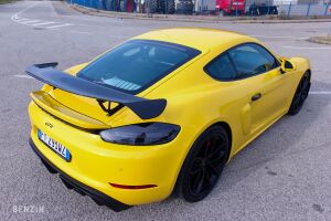 Porsche Cayman 718 GT4 - 2020