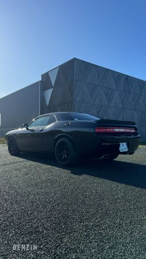 Dodge Challenger SRT8 6.4 - 2011