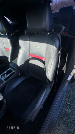 Dodge Challenger SRT8 6.4 - 2011