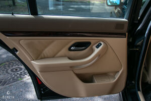 BMW 528i e39 66k km - 1996