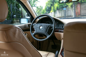 BMW 528i e39 66k km - 1996