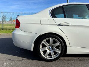BMW 330i e90 *48k km - 2006